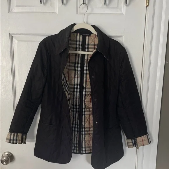 Burberry Quilted Women's Jacket - Picture 5 of 8
